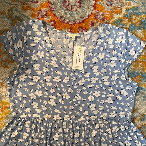 SOLD! NEW! Sim & Sam Dusty Blue Floral V-Neck Capped Sleeve Peplum Top M - Picture 2 of 15